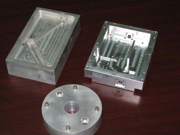 Chine 6061 pièces de usinage en aluminium de commande numérique par ordinateur polissant les boîtes en acier de usinage de commande numérique par ordinateur fournisseur