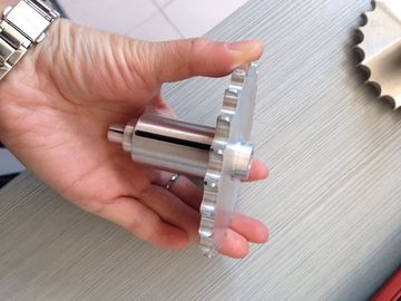 Accessoires automatiques de usinage d'équipement de pièces en métal de service de commande numérique par ordinateur fournisseur