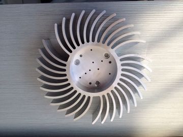 Métal en aluminium adapté aux besoins du client de commande numérique par ordinateur usinant avec le service rapide de prototype, taille adaptée aux besoins du client fournisseur